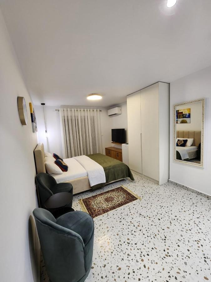 Pietro Guesthouse 2 Тирана Экстерьер фото